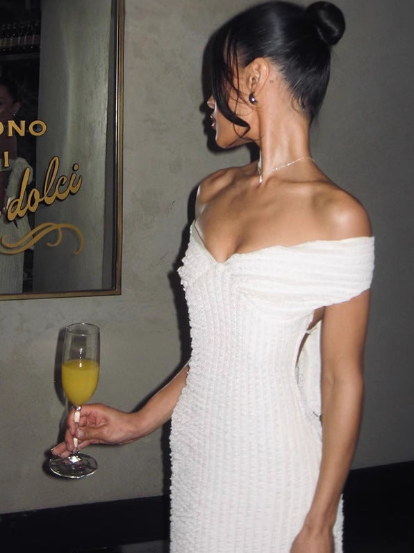 Eliana Elegant Backless Long Dress - Maxi Dresses for Women - Flattering V-Neck & Open Back Design 2