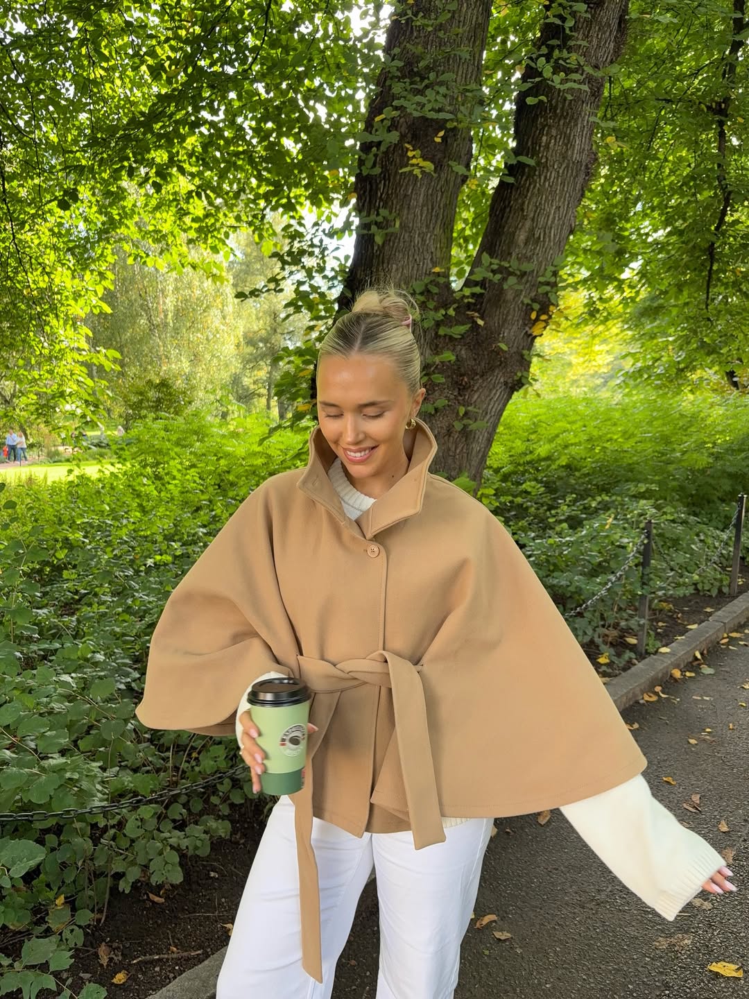 Soera Gianna Elegant High-Neck Belted Cape Jacket