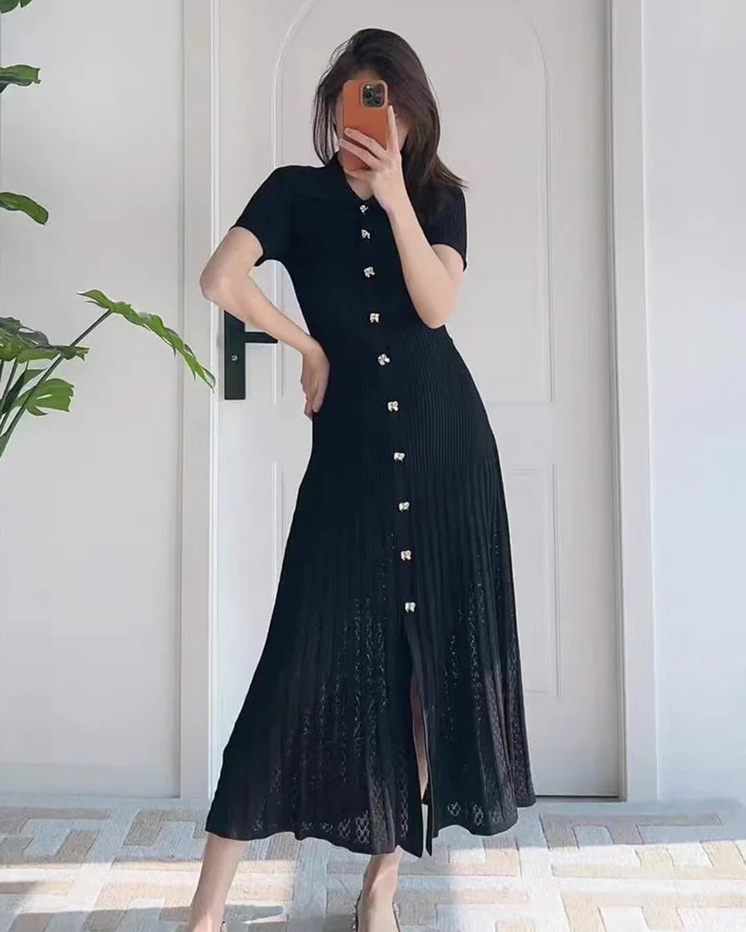 SOERA Beatrice Turn - Down Collar Knit Maxi Dress - Dress - Black