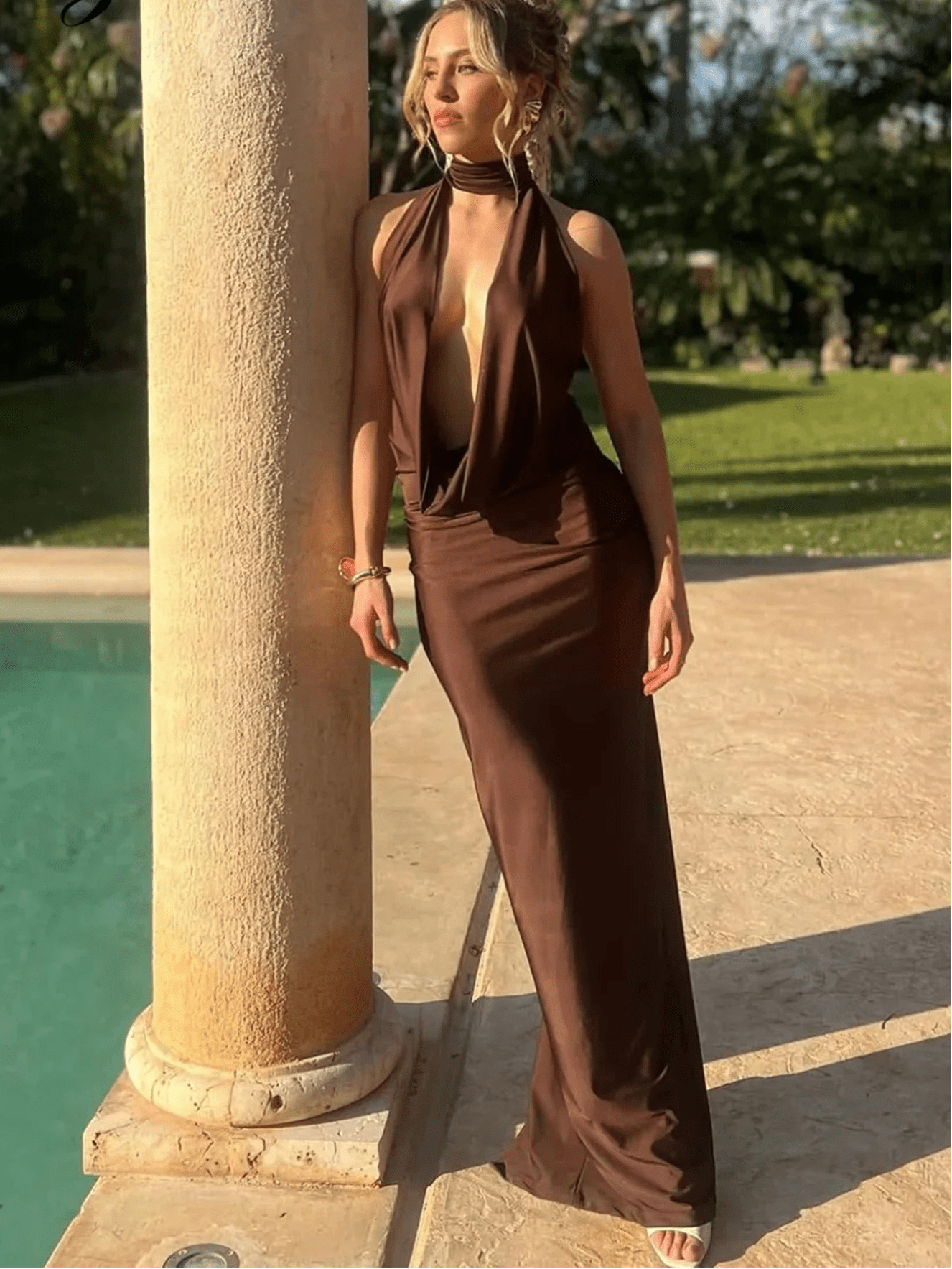 SOERA Bianca Sleeveless Backless Slit Maxi Dress - Dresses - Brown XS