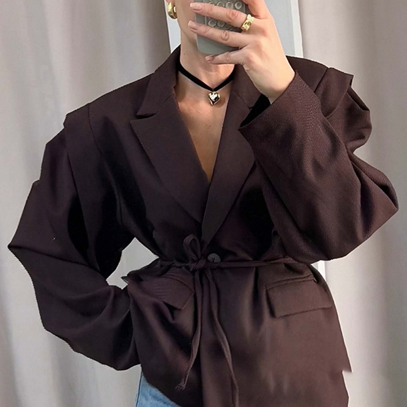 Leandra Blazer mit weiten Ärmeln und Gürtel