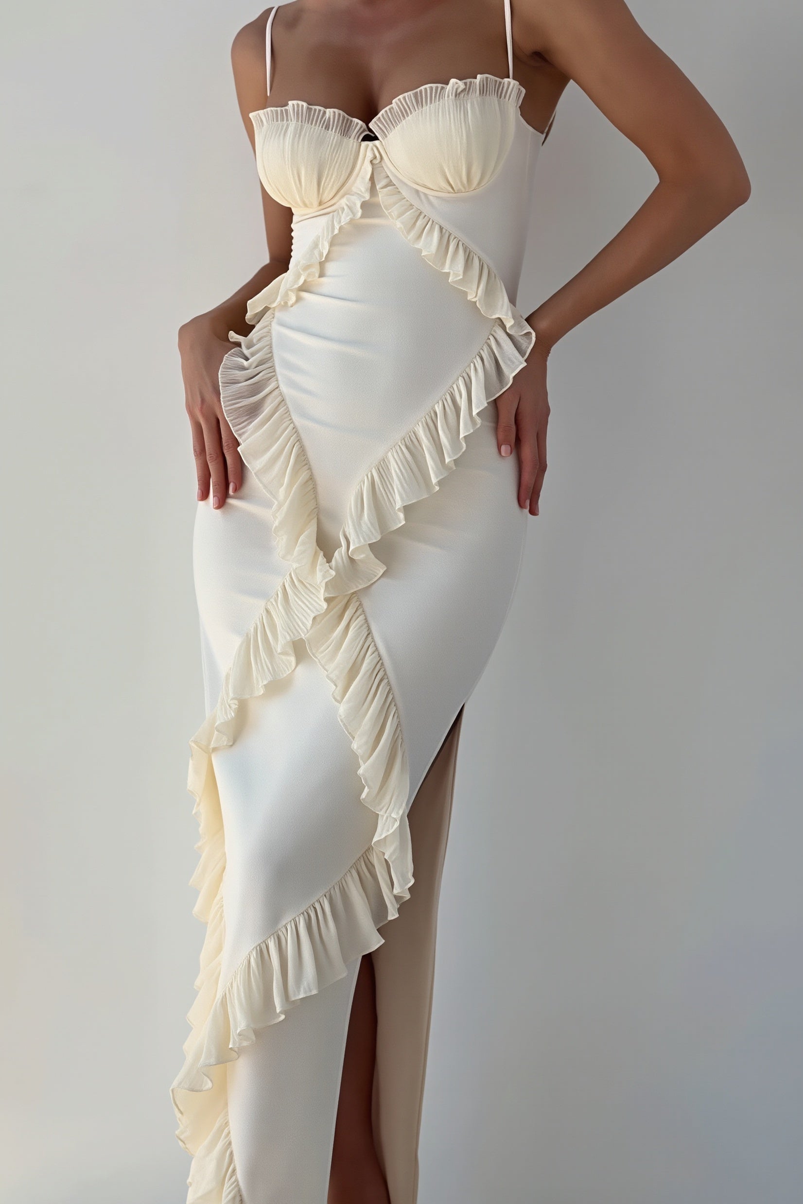 Natasha Spitzen-Volant Maxi-Kleid