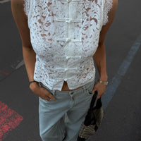 Bianca Mandarin top in pizzo senza maniche