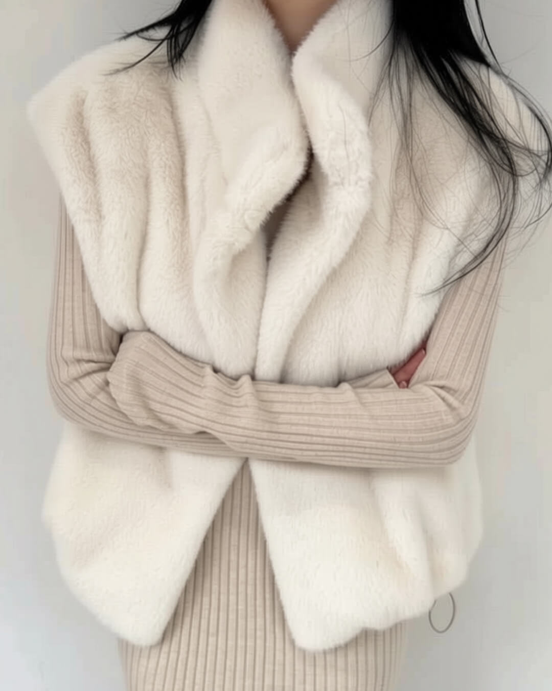 Gilet in ecopelliccia a collo alto Amalia