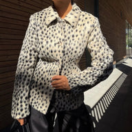 Carmen Set aus Leoparden-Kunstfell-Jacke und Rock
