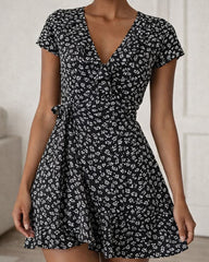 Celeste geblümtes V-Ausschnitt A-Linien Mini-Kleid