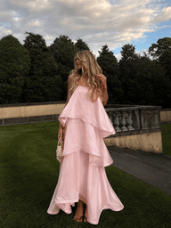 Mila gestuftes Rüschen-Maxikleid