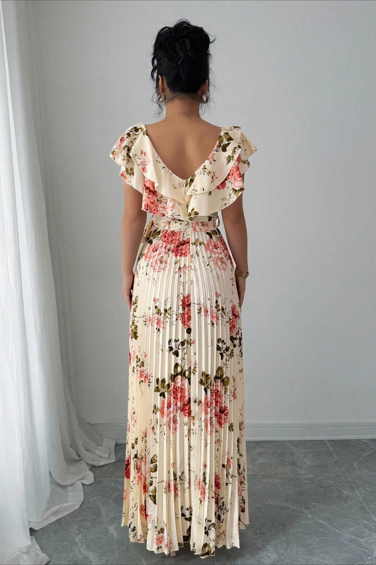 SOERA Valentina Floral V - Neck Ruffle Sleeve Maxi Dress - Dress -  Beige XS