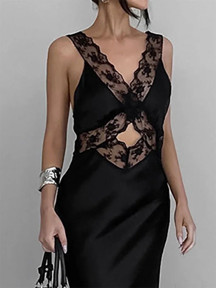 SOERA Bianca Deep V-Neck Lace Maxi Dress - Dresses -  XS