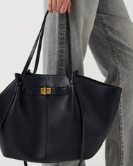 Brianna Trapeze Schultertasche