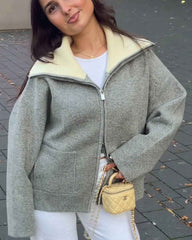 Katie Jacke mit Kontrastbesatz und durchgehendem Reißverschluss
