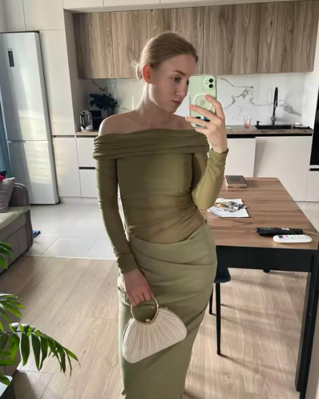 Shiela Mesh-Maxikleid mit Raffung
